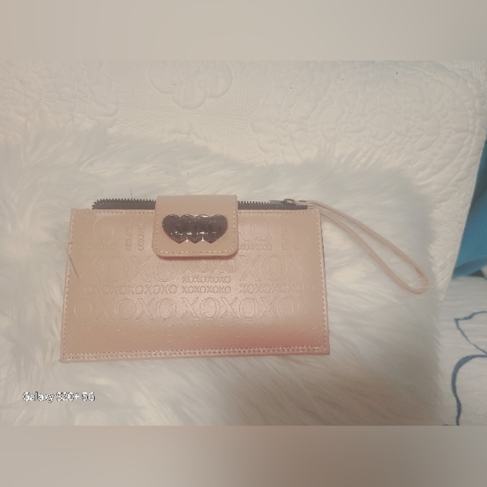 Elegant Pink Women's Clutch